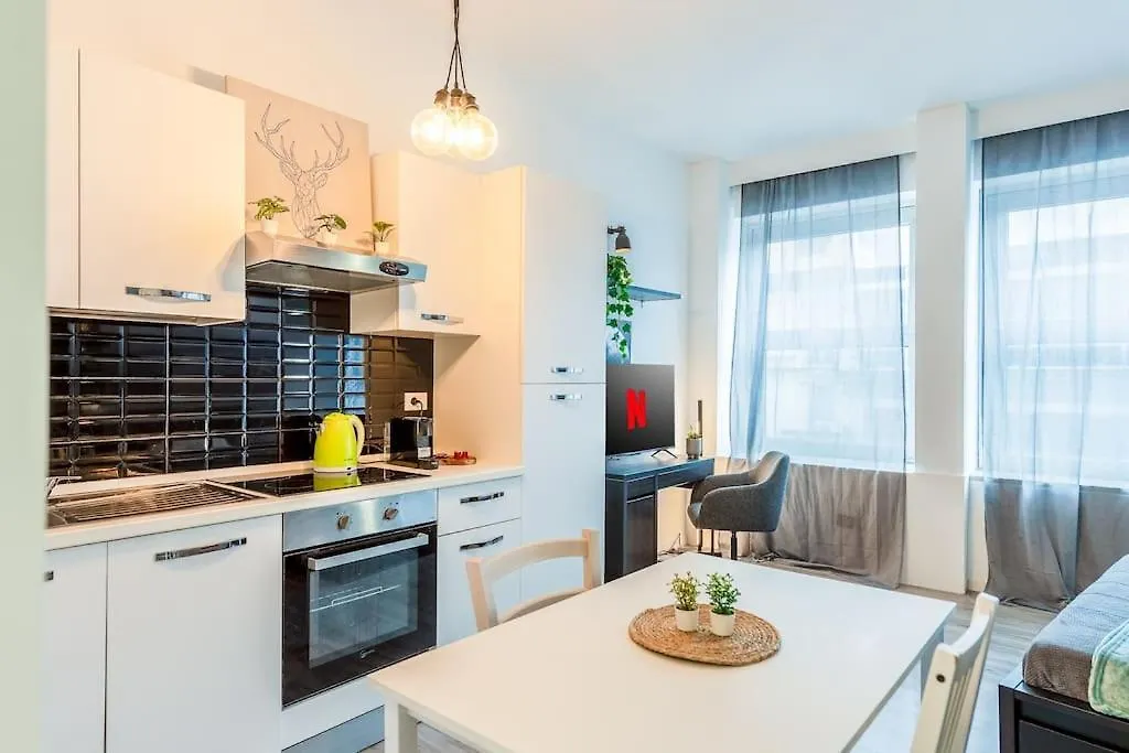 2 Minutes From Central Station-Exclusive Open Space Milan 0*,  Italy