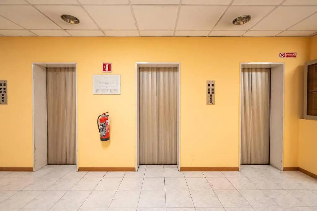 2 Minutes From Central Station-Exclusive Open Space Milan Apartment
